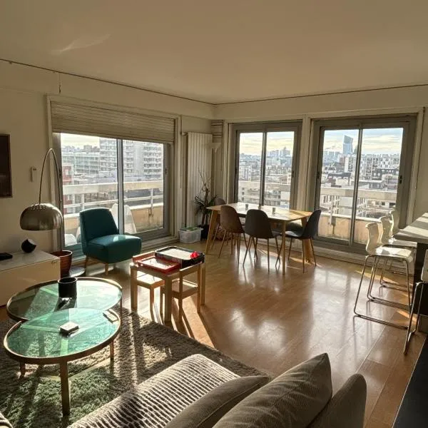 Apparemment spacieux, lumineux avec vue sur Paris, Hotel in Charenton-le-Pont