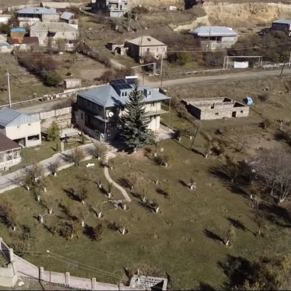 Красивый и Удобный гостевой дом для отдыха, hotel di Sevan