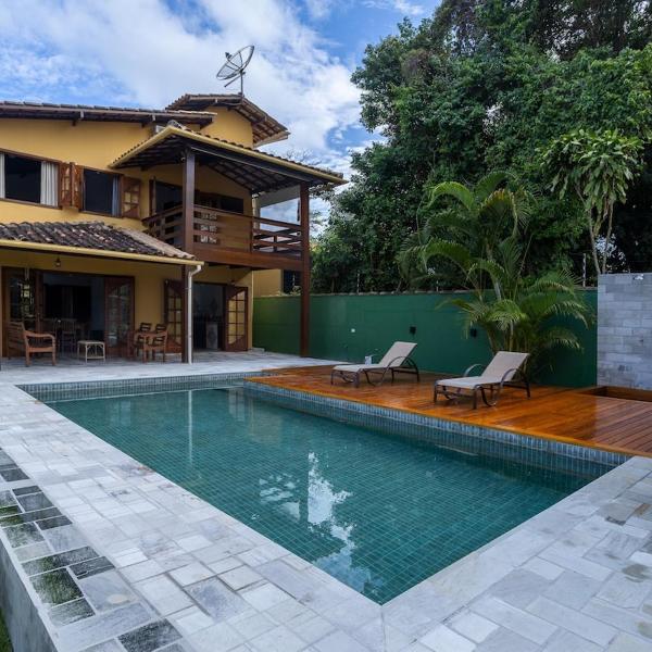 Casa com piscina a 300 m da Praia de Araçaipe