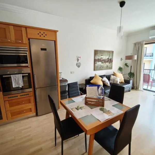 Gaia St Paul's Bay Modern Cosy Apartment Qawra Bugibba，聖保羅灣城的飯店