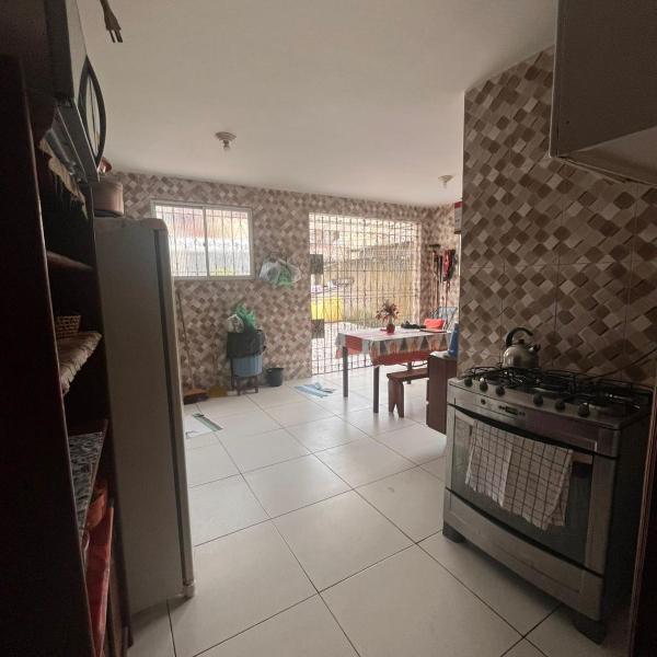 Casa 2 Andares com 4 quartos e quintal COP 30