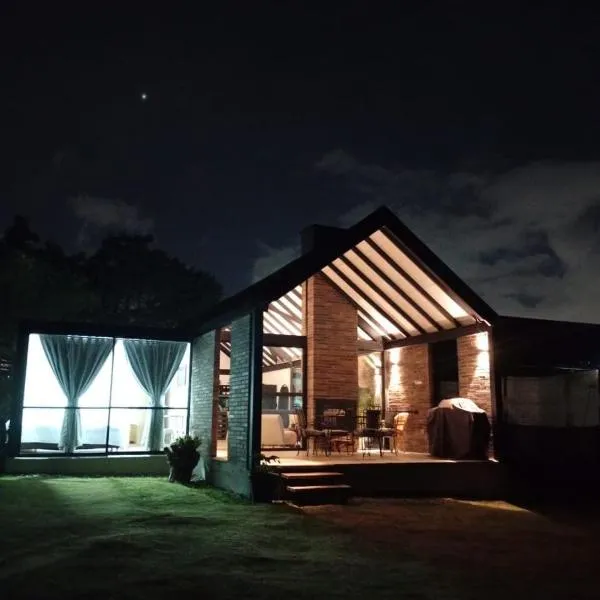 Nordika House - ideal para fotografía y descanso, hotel v destinaci Medellín