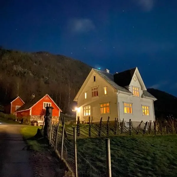 Holiday house Vindafjord Norway, hotel in Ølsvågen