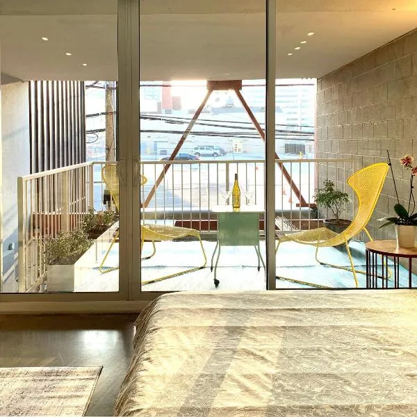 Loft Suite with private patio in Art Tower, hotelli kohteessa Philadelphia