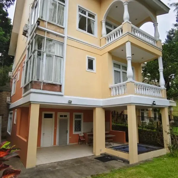 Diyar Villas Puncak NB3/3, hotel v destinaci Puncak
