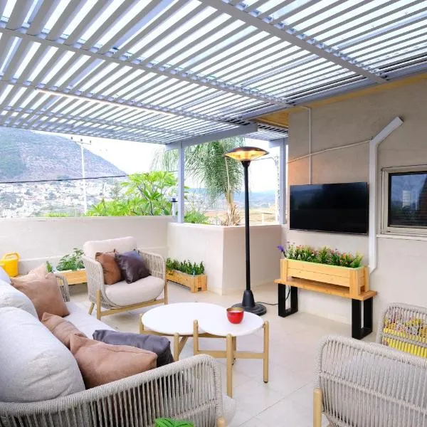 הפינה של ציפי ועופר- צימר כפרי מקסים עם נוף מהמם, hotel v destinaci Kefar Tavor