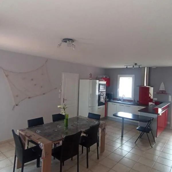 Grande maison 100m2 7 personnes 3 chambres, hotel en Bretignolles-sur-Mer