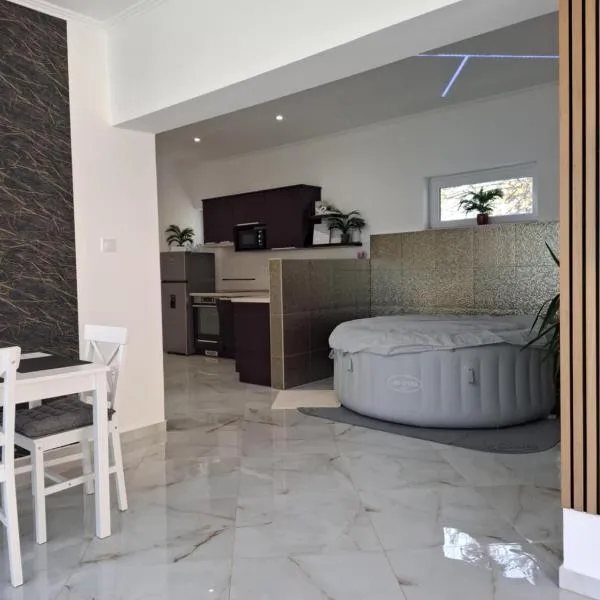 Sweethome12, hotel in Fonyód