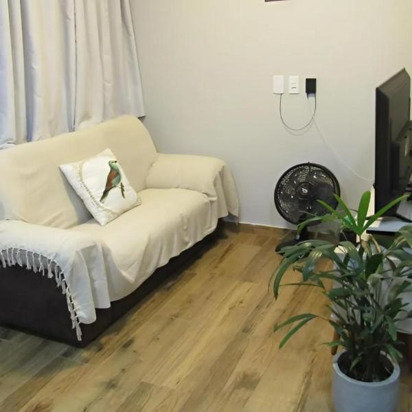 Casa completa com Chuveirão Privativo no quintal! - Foto 5