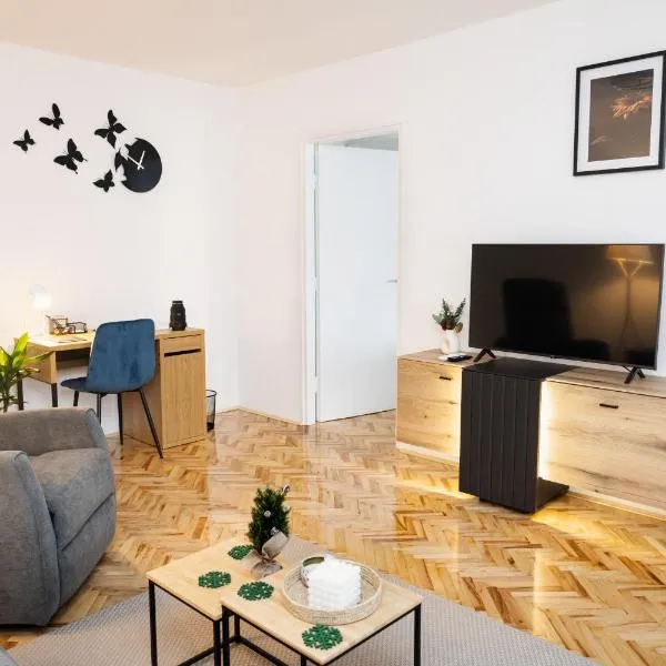 HeyYou Apartment, hotel Belovárban