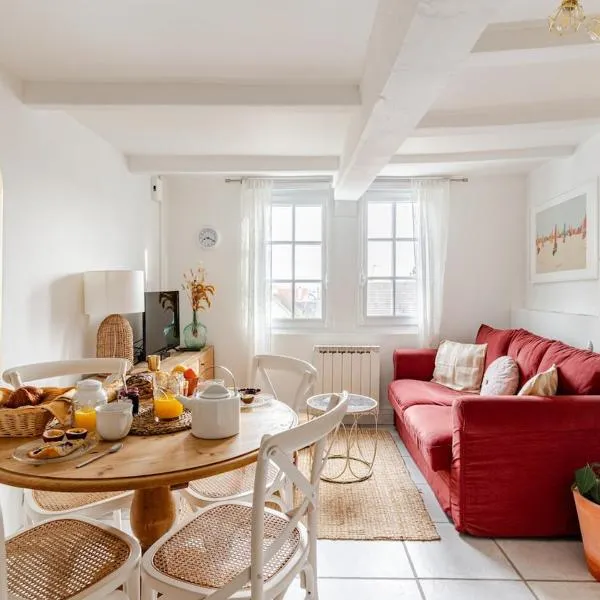 La Cabine - cœur de Honfleur - vue imprenable、オンフルールのホテル
