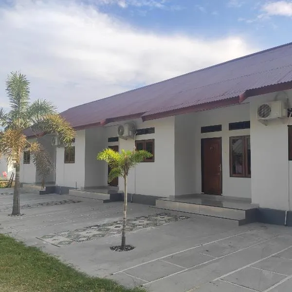 Syariah Ampana Guest House, hotel di Dondo