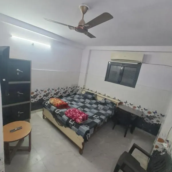 Prayag Hospice's Premium Home Stay Facility, hotel din Prayagraj