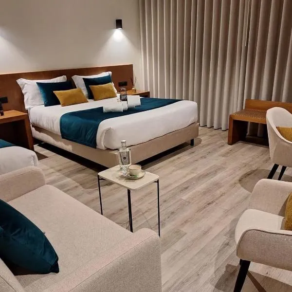 3M Hostel & Suites、Alvaiázereのホテル