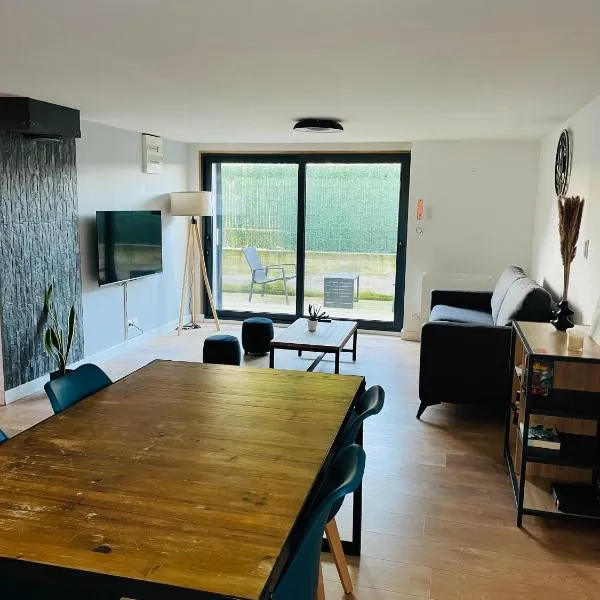 Côté Jardin, Entre lac et montagne – hotel w mieście Publier