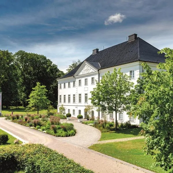 Schlossgut Gross Schwansee, hotel v destinaci Groß Schwansee