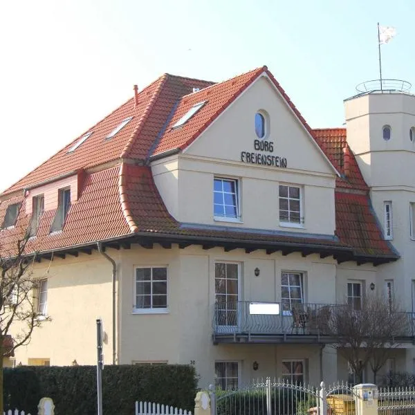 Ferienwohnungen "Burg Freienstein", Hotel in Warnemünde