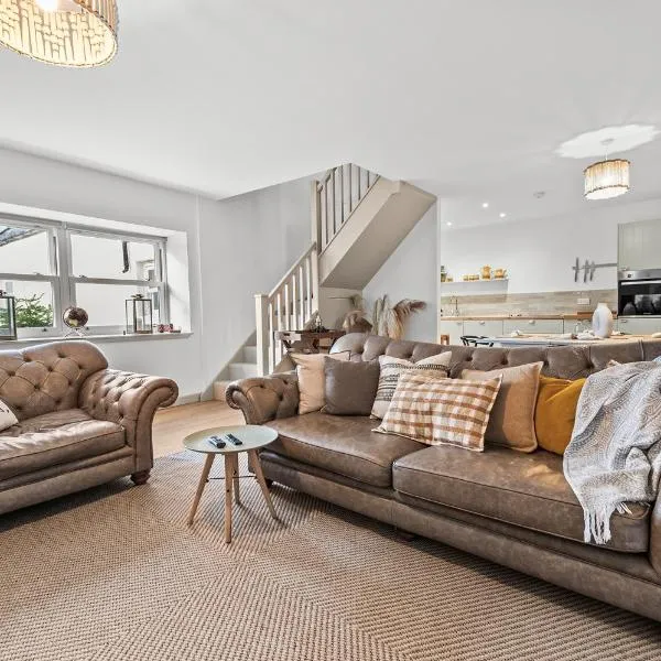 Luxury 3 Bedroom Cottage in Centre of Killin, hotel v destinaci Killin