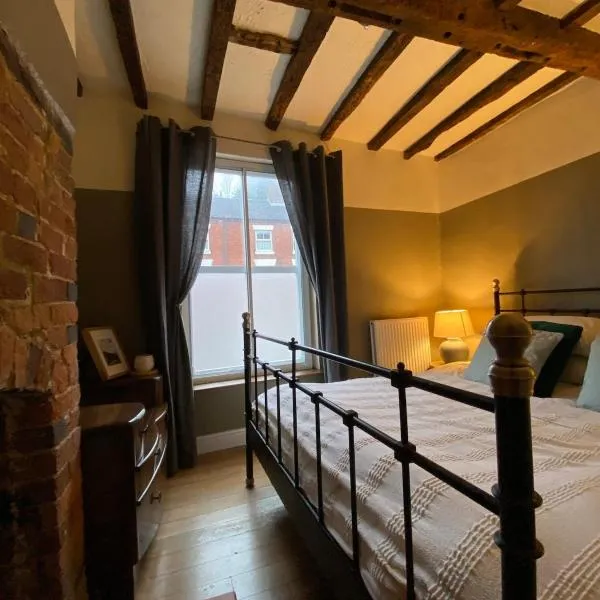 Old country cottage, hotel in Ashbourne