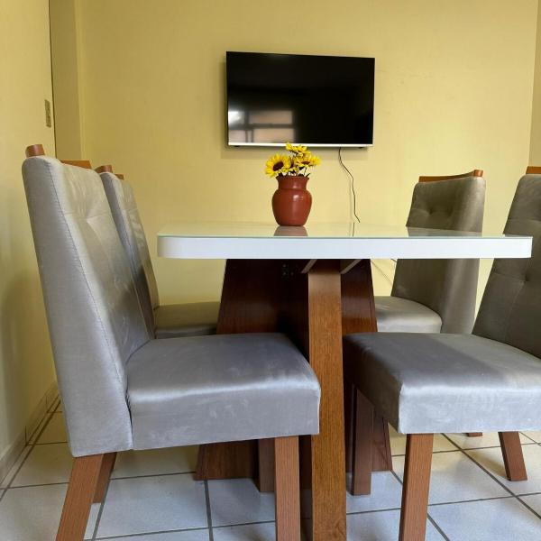 Apt 2 qtos a uma quadra do mar com ar condicionado - Foto 5