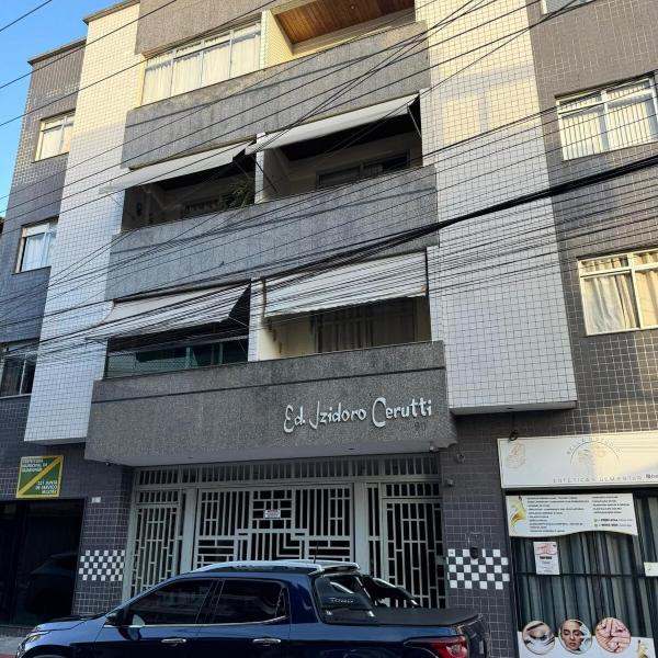 Apt 2 qtos a uma quadra do mar com ar condicionado
