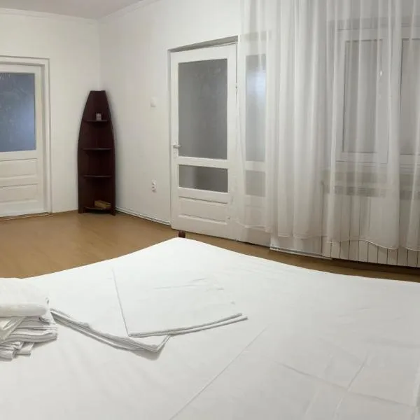Casa TuVla Seaside, khách sạn ở Constanţa