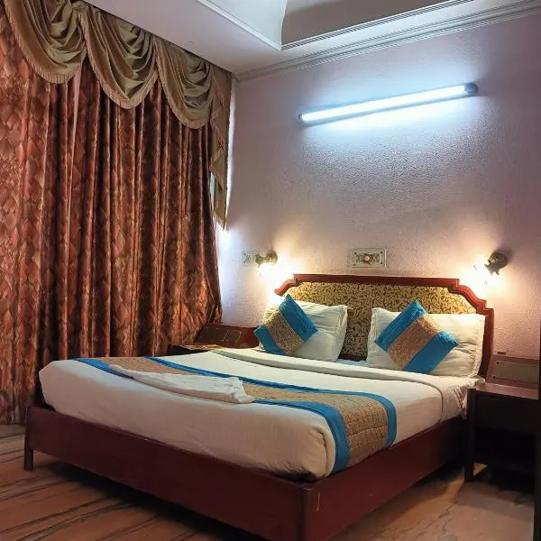 Hotel Classic Inn Near Gaffar Market、ニューデリーのホテル