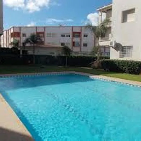 Résidence luxueuse de Vacances avec 2 piscines à Harhoura Rabat - Temara, hotel v destinaci El Harhoura