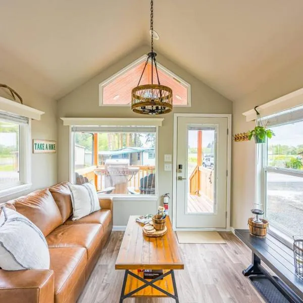 Rainforest Tiny Home Retreat 19, hotel a Forks