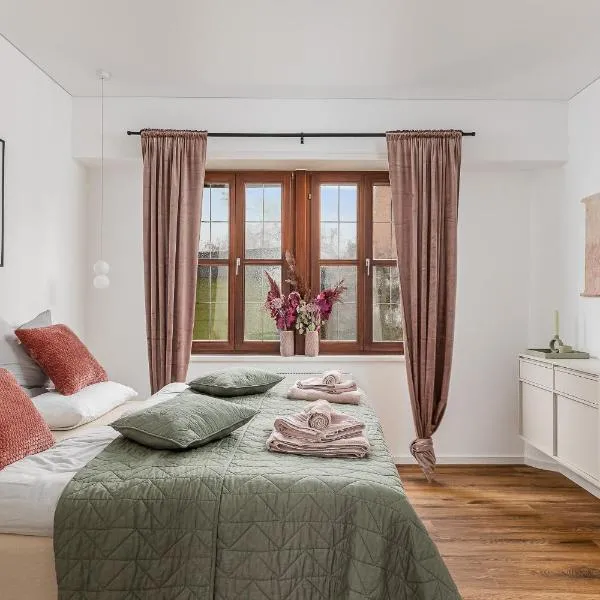 Rheinchalet - Komfortable Ferienwohnungen bei Deidesheim Für Radfahrer & Wanderer, hotel in Deidesheim
