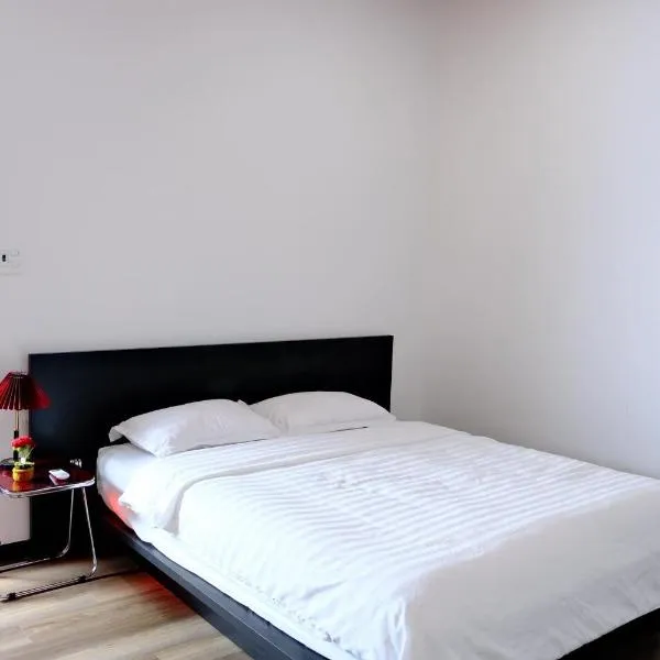 Đỏ Đỏ Homestay, hotel in Ấp Rạch Mẹo