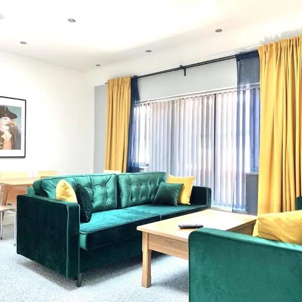 Premium 2 Bed Apartment - Thatcham Broadway, hôtel à Thatcham