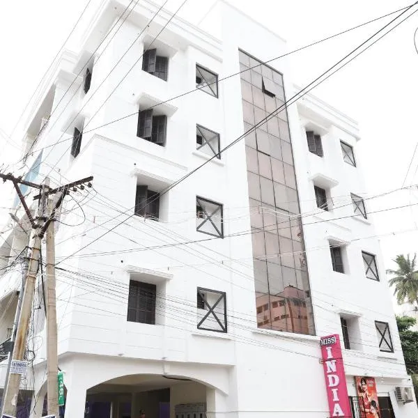 shree service apartment, hotelli kohteessa Madurai