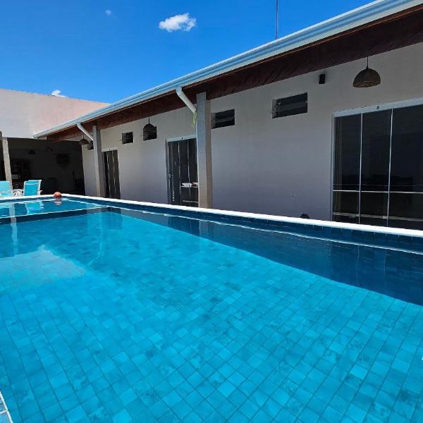 Piscina Aquecida, 4 Suítes com Ar, Bilhar, Área Gourmet