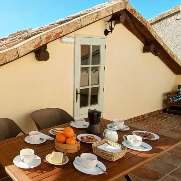 Casa Rural Villa Huerta, hotel in Santa María de Huerta