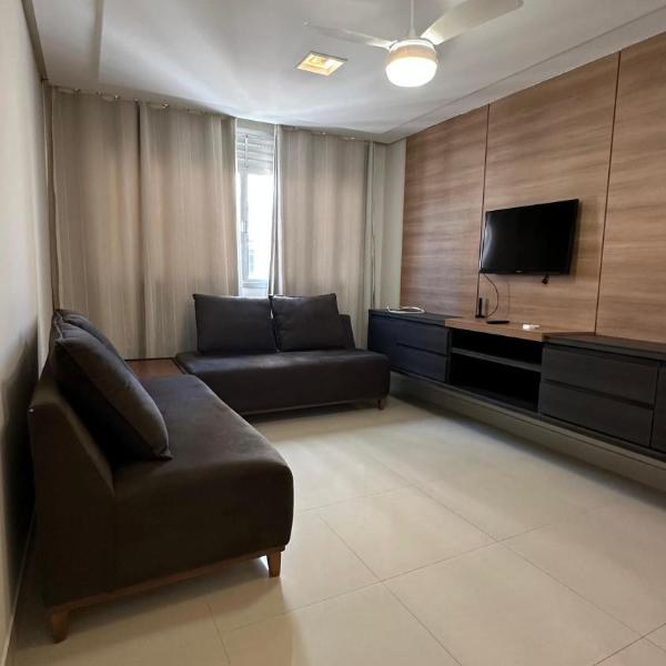 PERFEITO!!! Apartamento de 3 quartos com ar-condicionado a 30 metros da Praia do Morro