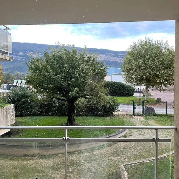 Au cœur de la Vallée Bleue, hotel v destinaci Montalieu-Vercieu
