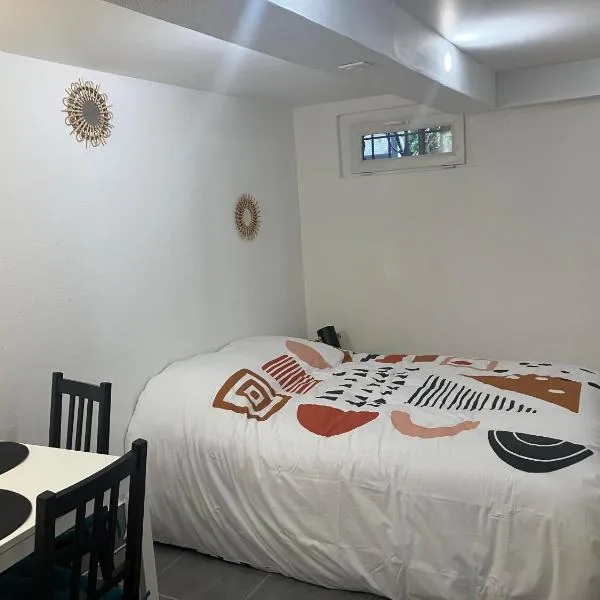 Petite Chambre avec SdB partagée, hotel in Angers