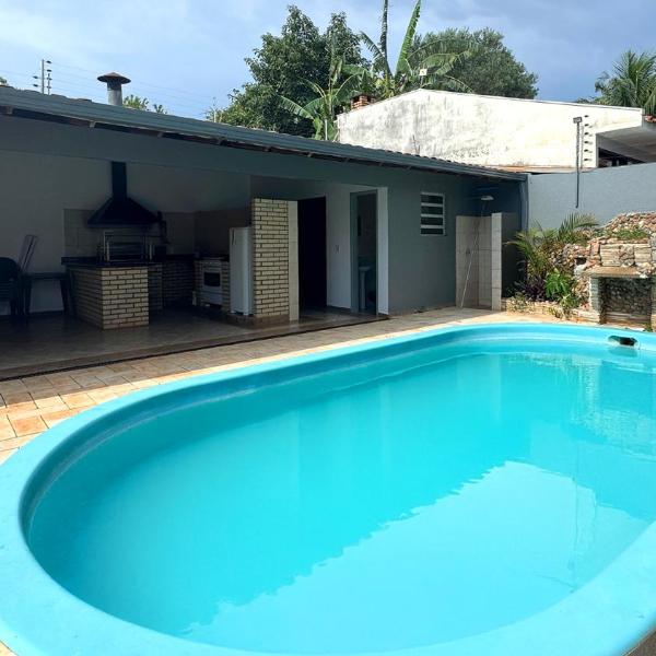 Casa Iguassu - Casa com churrasqueira e piscina em Foz do Iguaçu - Lazer para família e amigos - Foto 2