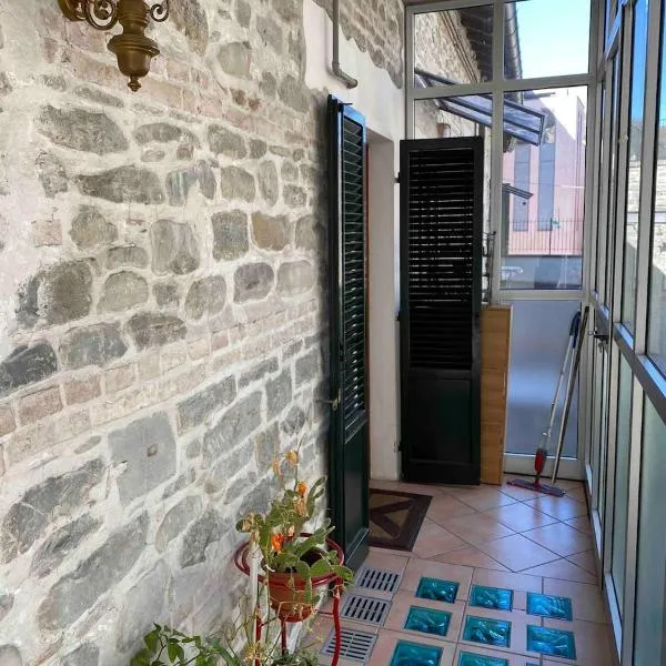 Stone house in the heart of Santa Sofia, hotel em Santa Sofia