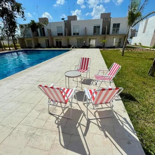 Linda casa frente a alberca en Playa del Carmen, khách sạn ở Playa del Carmen
