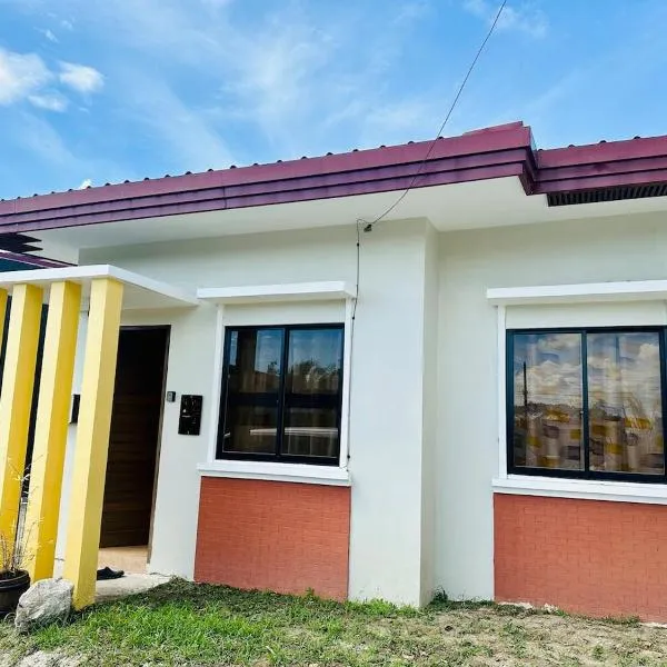 Bacolod Bungalow House - Max 6 Pax, hotel in Bacolod
