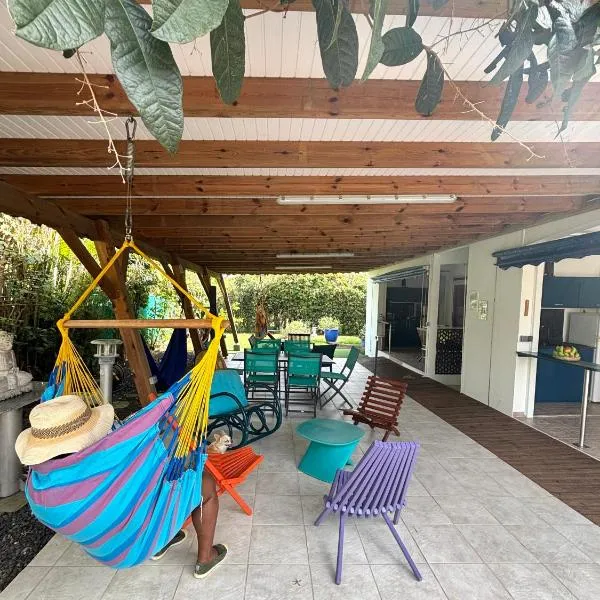 Gîtes Les Bienheureux - Piscine, Hamak, Terrasse, hotel v destinaci Anse-Bertrand