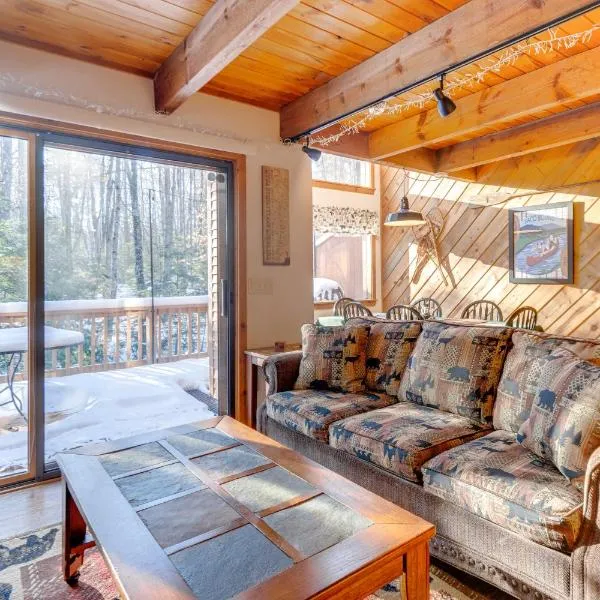 Hike, Ski and Relax Gem with Foosball in North Conway, hotel in North Conway