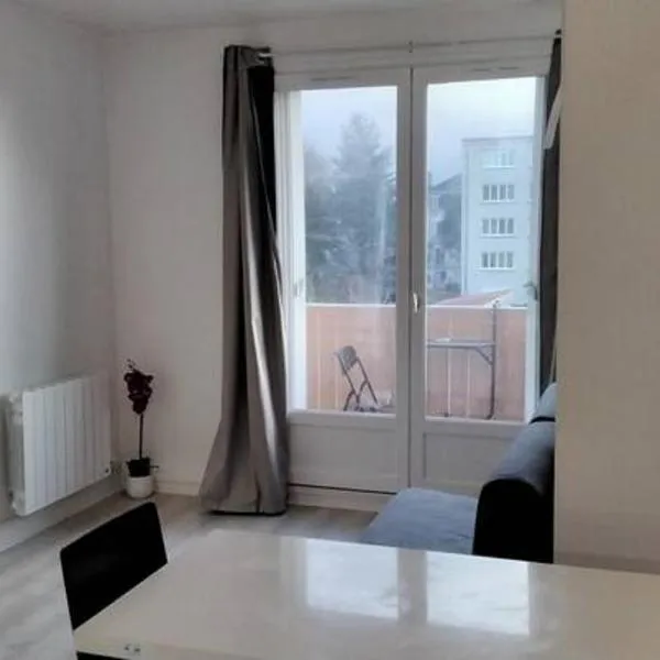 Studio du Quai, hotel v destinaci Château-Thierry