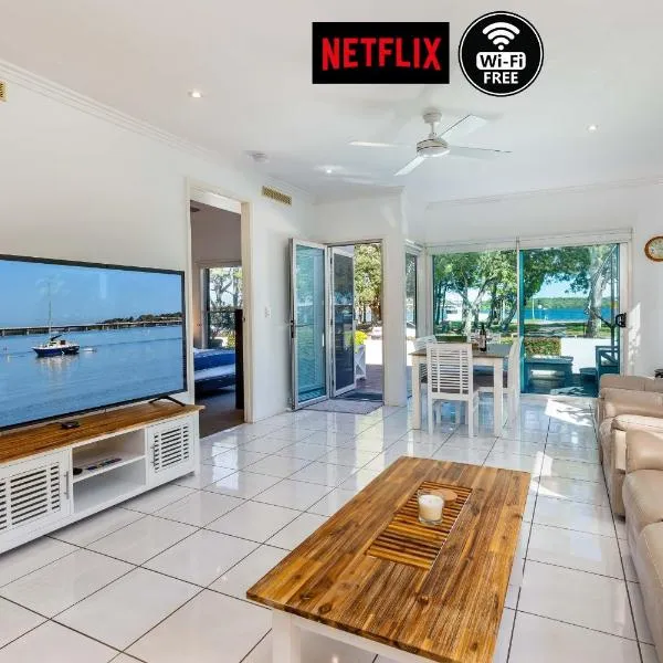 Keith's on Sylvan Beach, 1 of the 3 most popular units on Bribie, hotel in Bellara