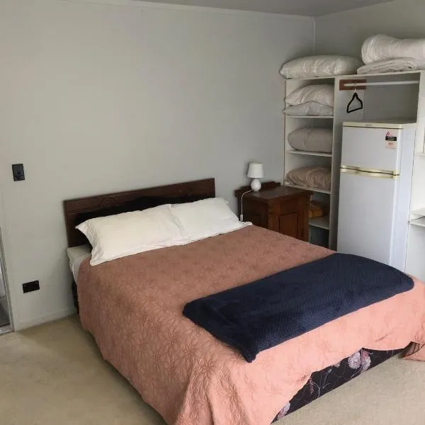 Jimmy's Place Studio, hotel v destinaci Ruakaka