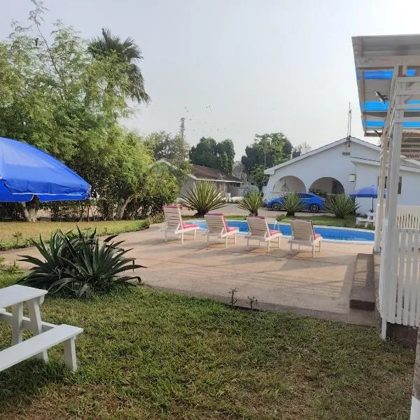The Cool Villa Guest House, hotel v destinaci Takoradi