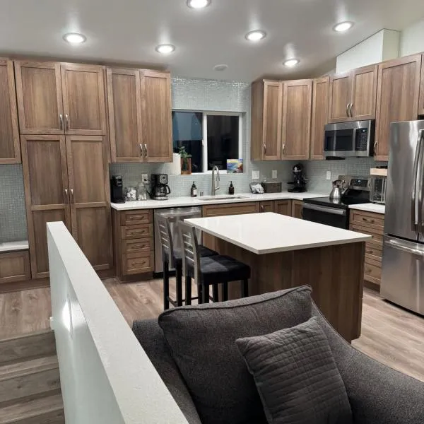 City Retreat, 2bdrm near Airport, hotel in Anchorage