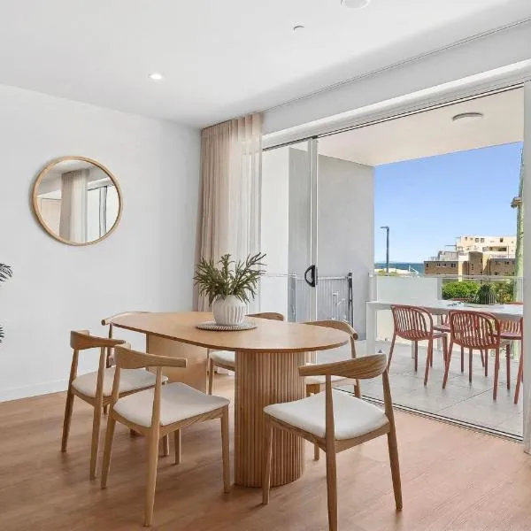 Luxury Beachside on Moreton, hotel a Caloundra